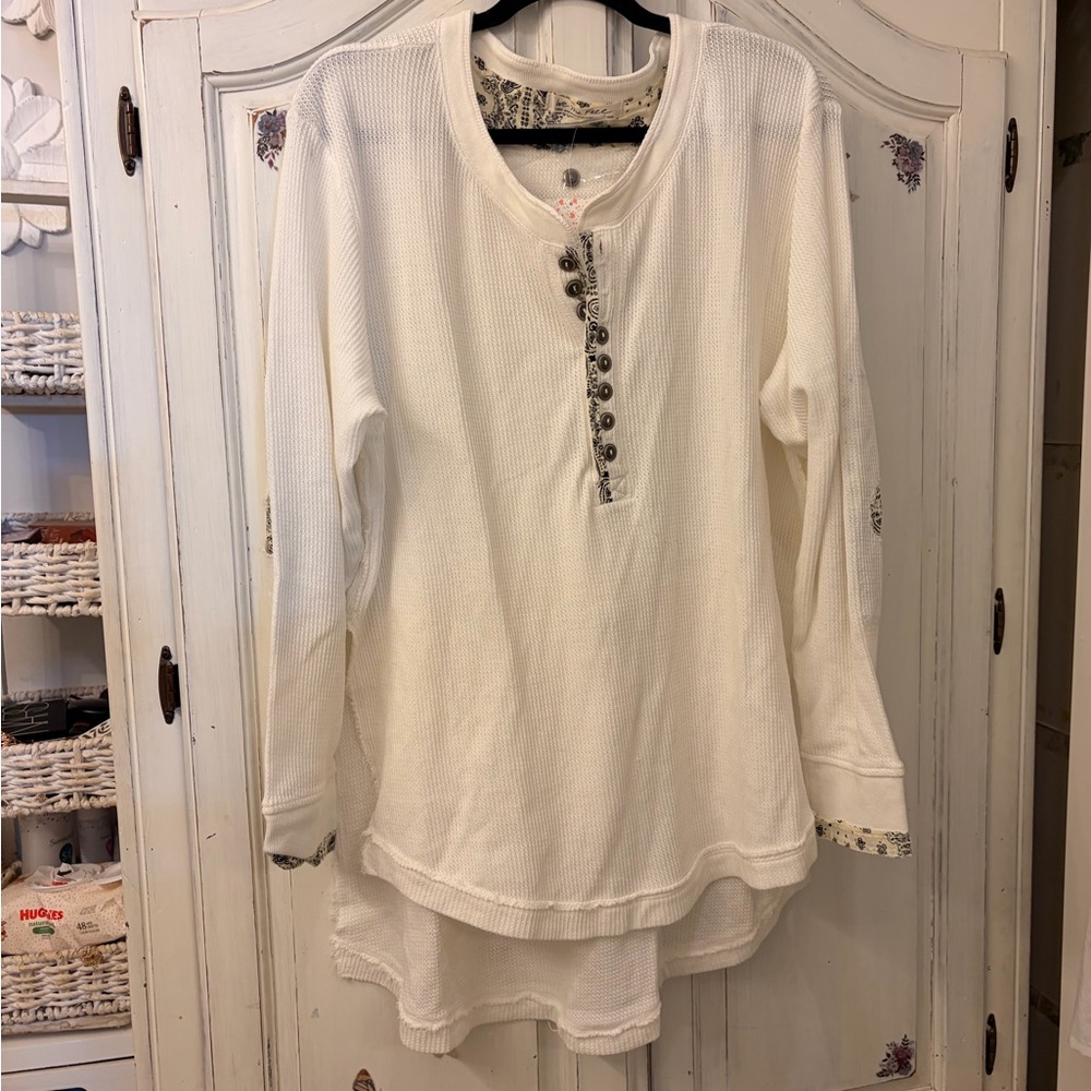 Free People Fall For You Henley Top - Picture 2 of 15
